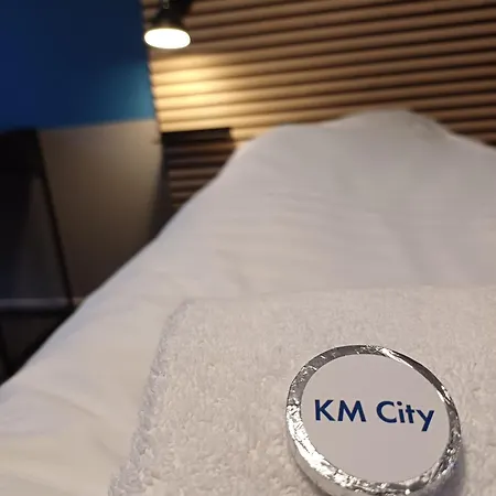 3 In The Center Of With Free Parking *