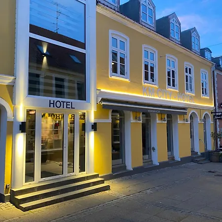 Cozy Double 3 On Pedestrian Street